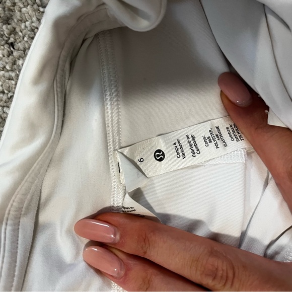 Lululemon White Golf Skirt size 6, with shorts and pockets. - Picture 8 of 10